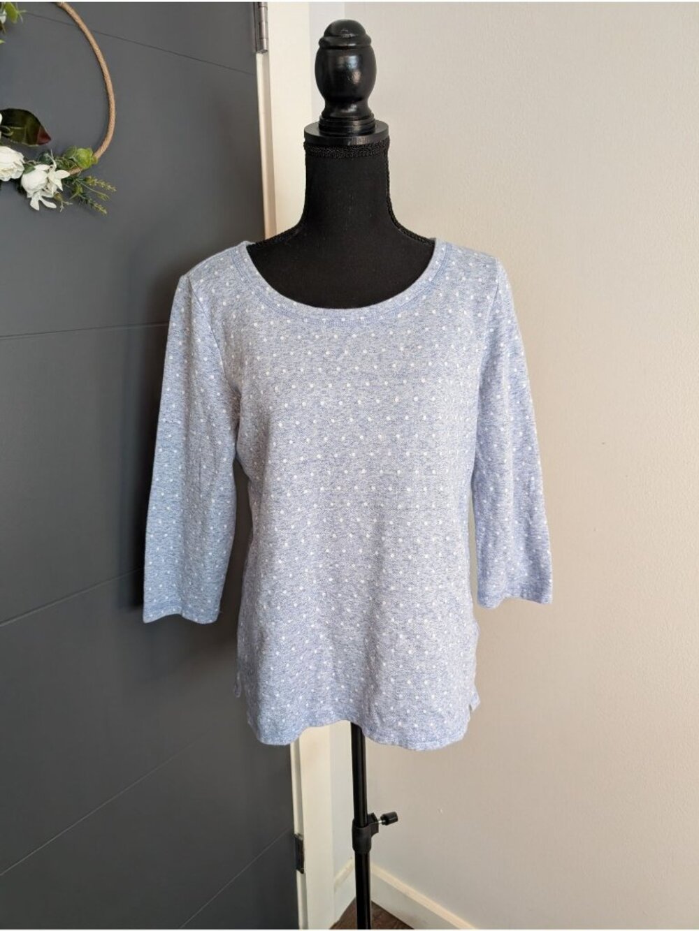 T By Talbots Light Blue Polka Dot 3/4 Sleeve Top With Back Twist Detail Size M